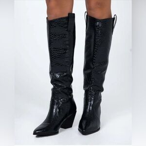 Princess Polly Riley Boots (size 7) never worn!